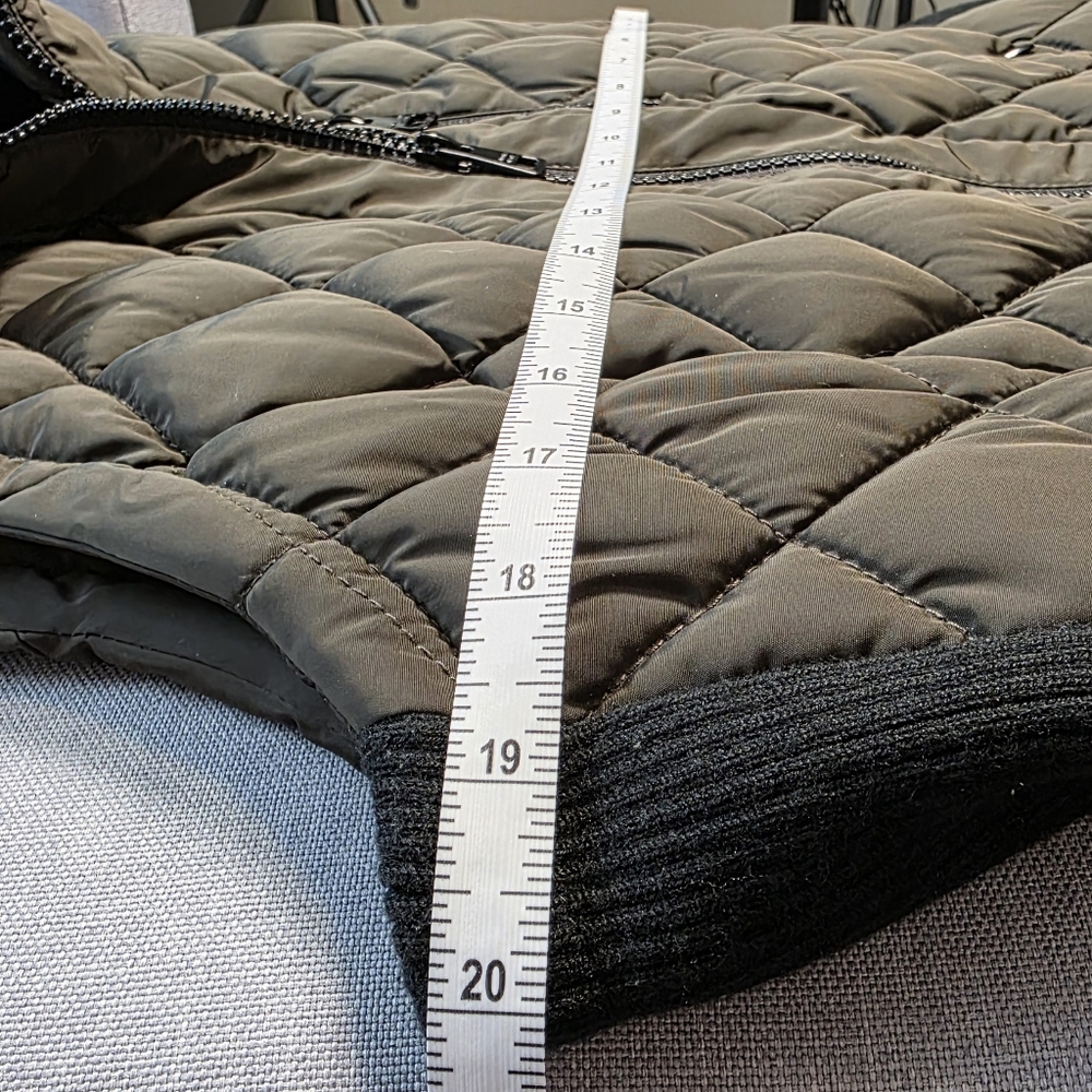 Andrew Marc Women's Quilted Puffer Vest Full Zip β Earthy Khaki Green β Size M - Picture 16 of 17